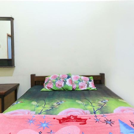 Hotel Erysa Juanda Sedati Esterno foto