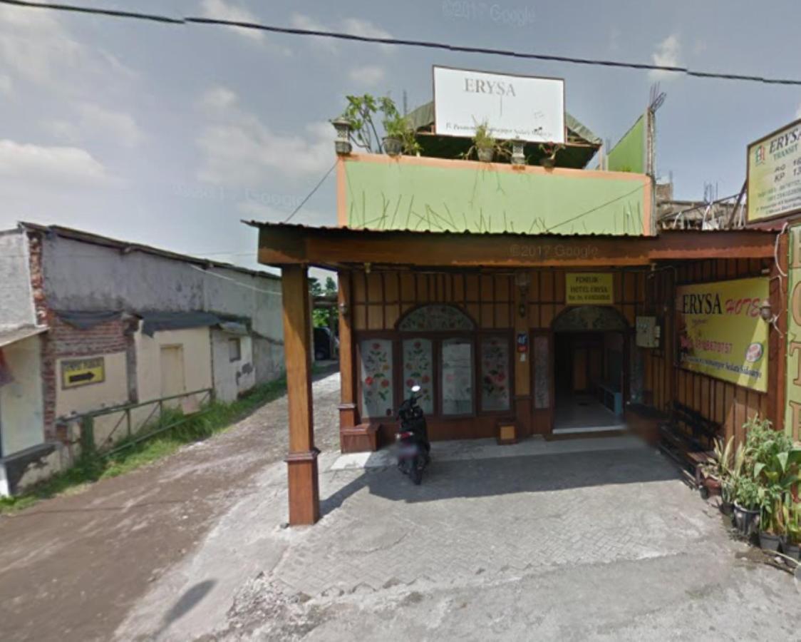 Hotel Erysa Juanda Sedati Esterno foto