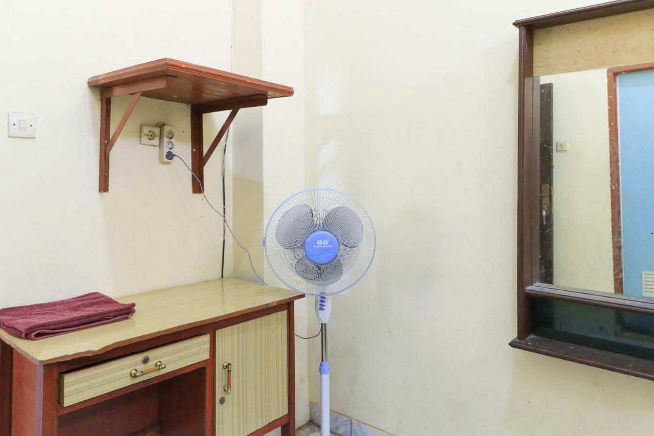Hotel Erysa Juanda Sedati Esterno foto