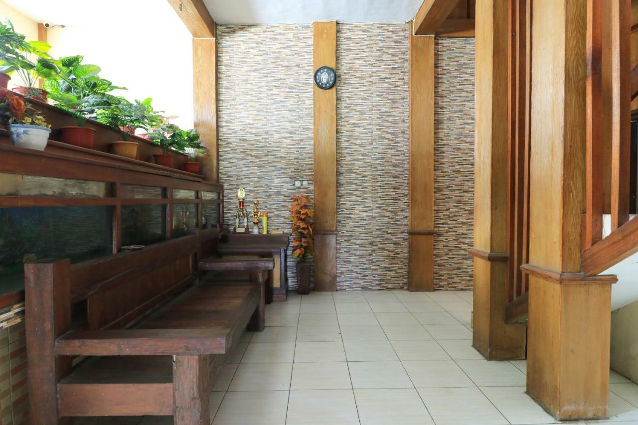 Hotel Erysa Juanda Sedati Esterno foto