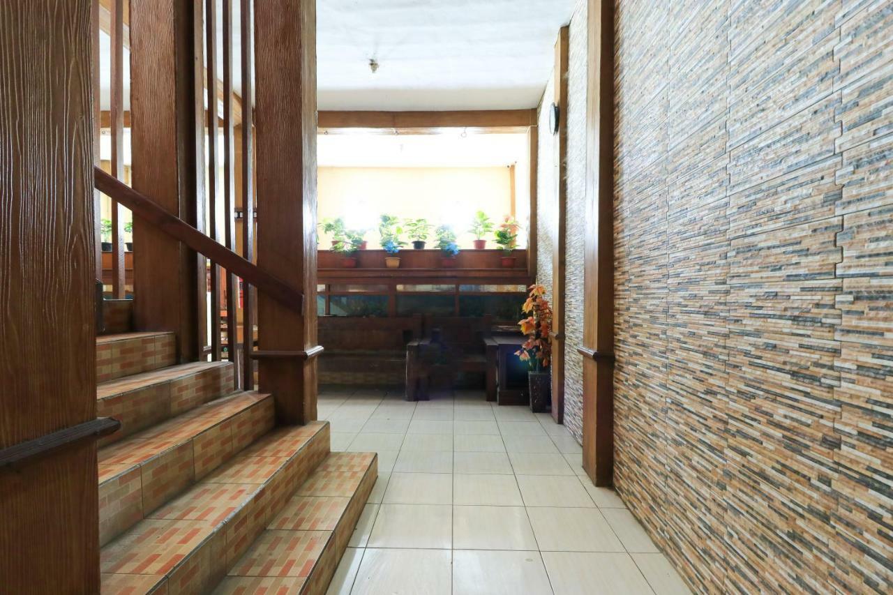 Hotel Erysa Juanda Sedati Esterno foto